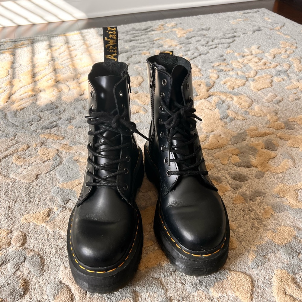 Dr. Marten Jadon smooth leather platform boots